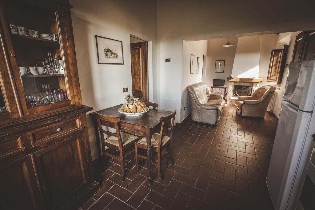 Agriturismo Zampugna Montefollonico Eksteriør billede